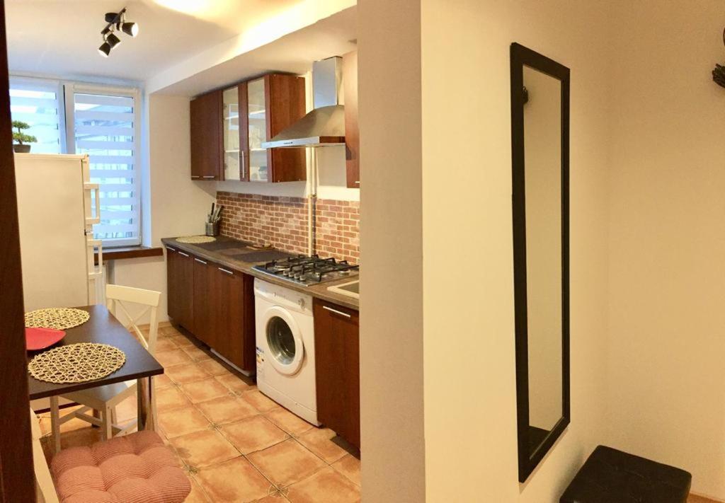 كرايوفا Old Town English Park Residence المظهر الخارجي الصورة
