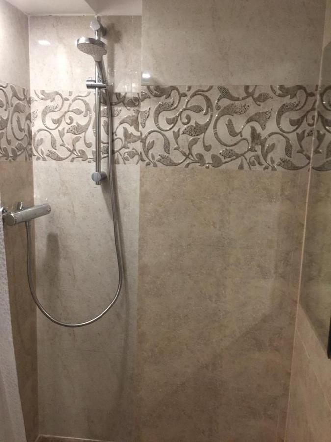 كرايوفا Old Town English Park Residence المظهر الخارجي الصورة